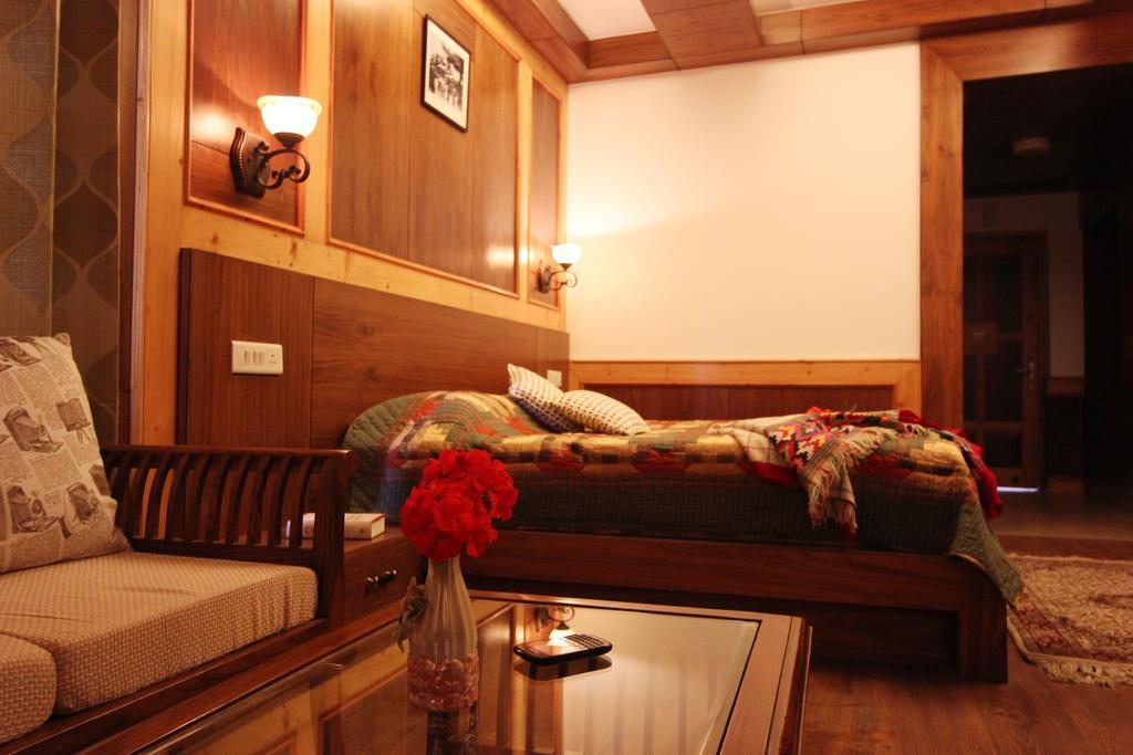 Vivaan The Sunrise Resort Manāli Rom bilde