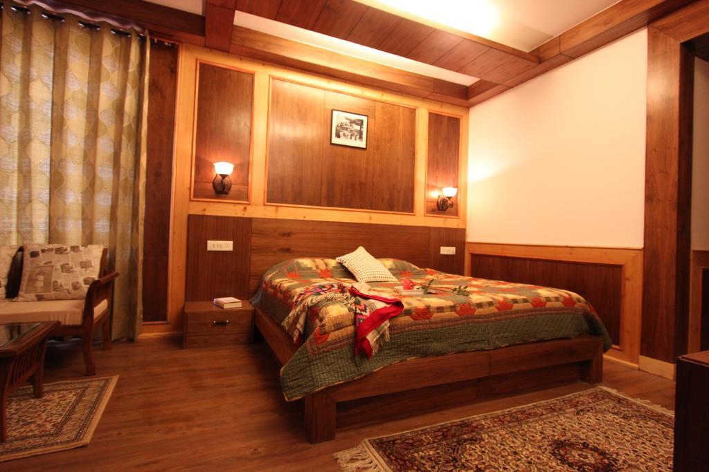 Vivaan The Sunrise Resort Manāli Rom bilde